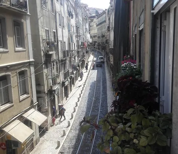 Martim Moniz 28 Лиссабон