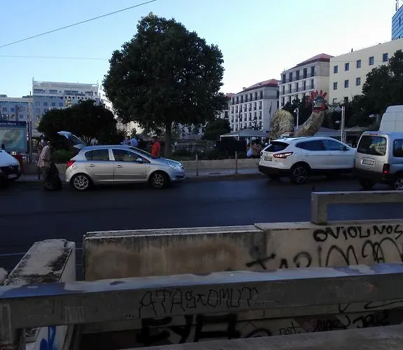 Гостевой дом Martim Moniz 28 *