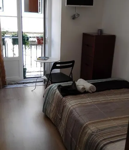 Гостевой дом Martim Moniz 28