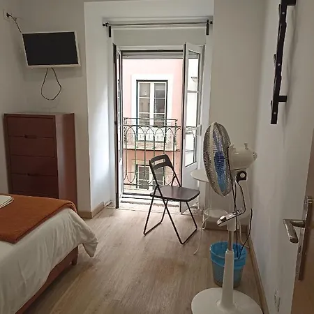 마르팅 모니스 28 *